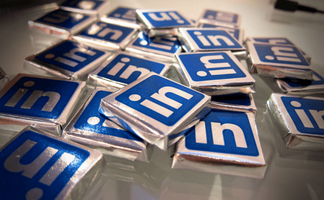 LinkedIn revamps its messaging features with GIFs and emojis