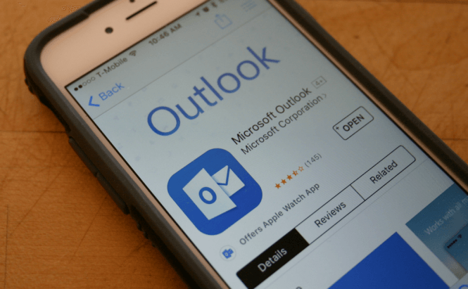 Outlook for Office 365 will flag unsafe emails