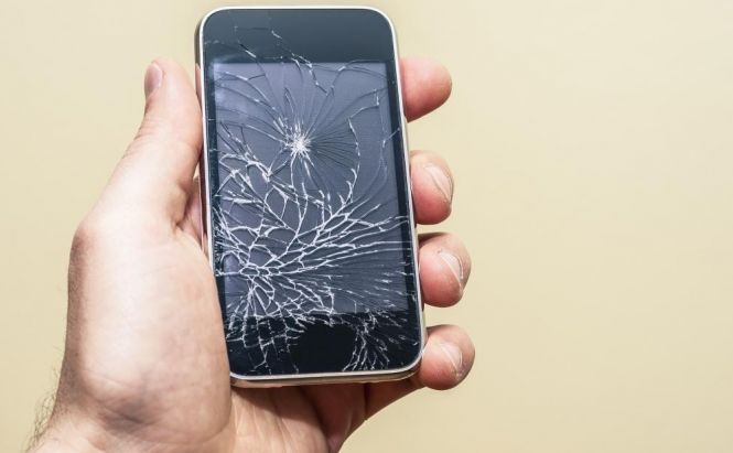 You can now fix your cracked iPhone for only $29