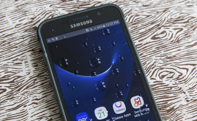 Galaxy S9 and iPhone 9 to come with new waterproof coating